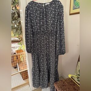 INVOLAND Flower Print Long Sleeve Maxi Dress. NWT. Size 22W
